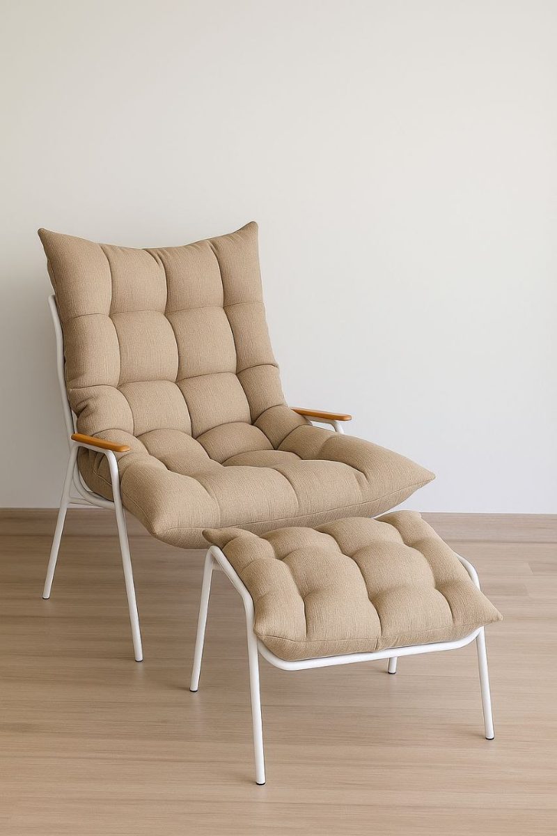 RICH CHAIR